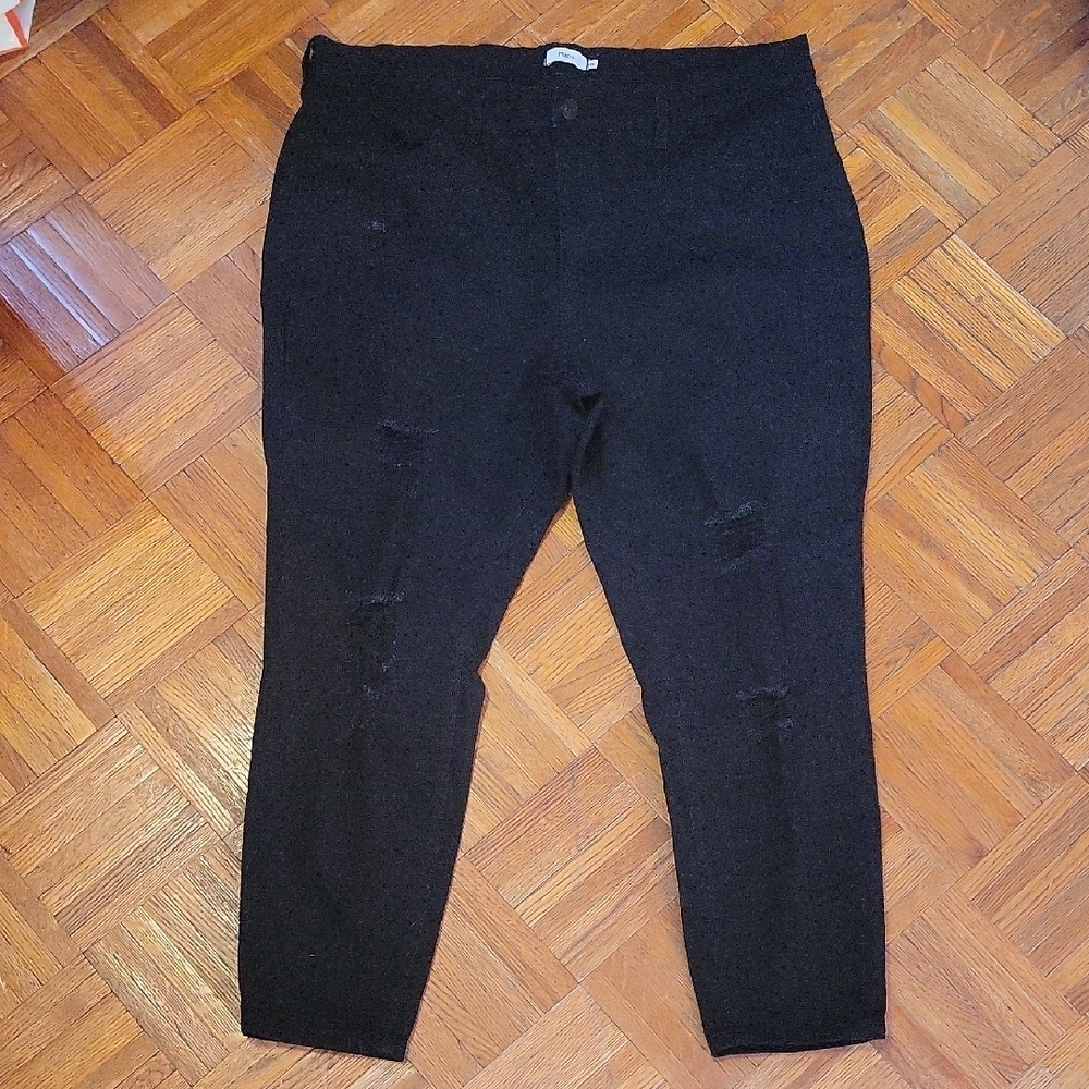 Rue21 Women's Dark Black Distressed Cropped Jeans Size 24